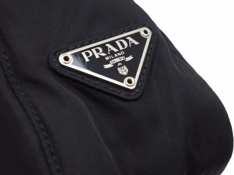 PRADA プラダ ショルダーバッグ ワンショルダーバッグ 三角プレート ナイロン プラスチック B8349 ブラック 美品 41070 –  Casanova Vintage