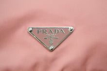 Load image into Gallery viewer, PRADA プラダ 巾着バッグ ポーチ 革紐 ポーチ ファスナー 三角ロゴプレート ポケット付き BR2395 ナイロン ピンク 美品 中古 42627