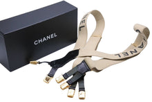 Load image into Gallery viewer, CHANEL シャネル サスペンダー ロゴマーク ヴィンテージ ゴム レザー ベージュ ゴールド 美品 中古 43250