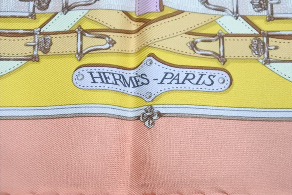 極美品 HERMES エルメス スカーフ ポケット チーフカレ45 カヴァルカドゥール 小物 オレンジ系 シルク 中古 43339