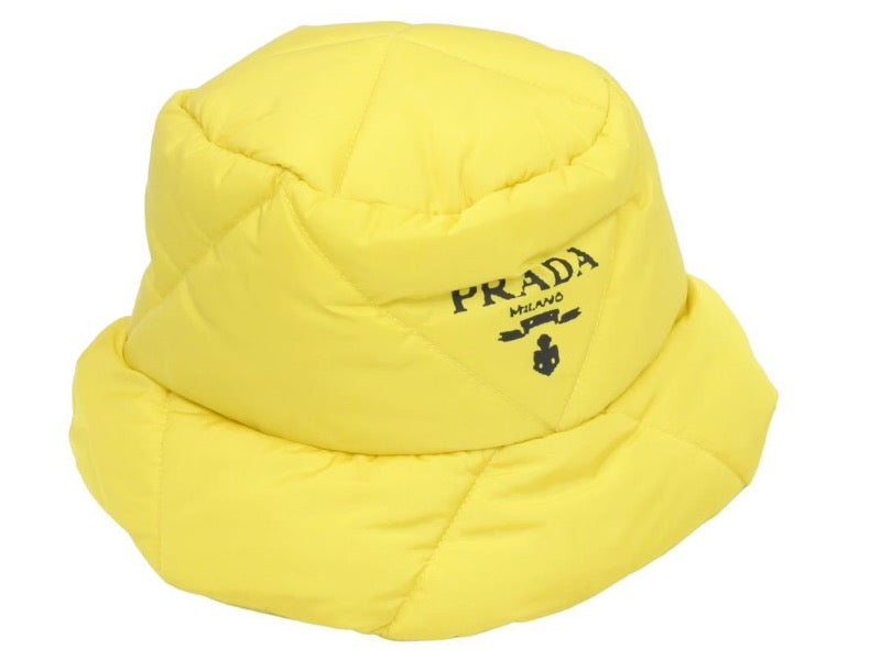 極美品 PRADA プラダ 22AW キルティング バケットハット GIALLO イエロー 帽子 ロゴ ナイロン 2HC252 サイズM 中古 43911