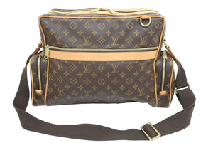 LOUIS VUITTON ルイヴィトン サックスクウォッシュ ショルダーバッグ メッセンジャーバッグ M92967 モノグラム 美品 中古  44063 – Casanova Vintage