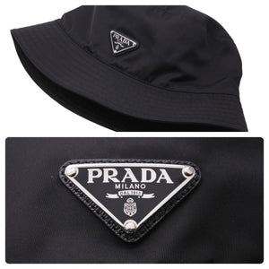 PRADA プラダ RE-NYLON バケットハット ロゴ プレート ナイロン 帽子 1HC137 ブラック 黒 サイズL 美品 中古 44724