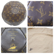 Load image into Gallery viewer, 新品同様 LOUIS VUITTON ルイヴィトン サッカーボール 1998年フランスワールドカップ記念 M99054 中古 45085