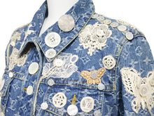 画像をギャラリービューアに読み込む, LOUIS VUITTON ルイヴィトン 36 総柄モノグラム ボタン装飾 デニムジャケット RW071W WKVB02CF7 インディゴ 美品 中古 45350