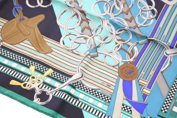 新品同様 激レア HERMES エルメス スカーフ カレ90  Brides et Gris-Gris 馬勒とチャーム シルク 中古 45406