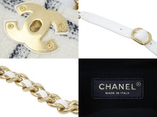 画像をギャラリービューアに読み込む, 新品未使用 顧客即完売 2022-2023AW 最新作 22K CHANEL シャネル AS3615 マトラッセ バックパック ツイード ホワイト 中古 45429