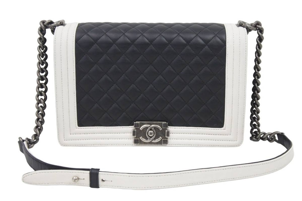 シャネル ボーイシャネル フラップバッグ チェーンショルダー