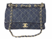 画像をギャラリービューアに読み込む, シャネル CHANEL スパークリングデニム マトラッセ チェーンショルダーバッグ インディゴブルー 10番台 中古 45596