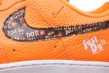画像をギャラリービューアに読み込む, 新品同様 NIKE ナイキ AIR FORCE 1 07 PRM JDI エアフォース1 AR7719-800 サイズUS10.5 オレンジ 中古 45640