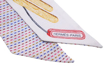 Load image into Gallery viewer, 新品未使用品 HERMES エルメス ツイリー 2023ss Chevaloscope Pointille ホワイト マルチカラー 86cm 45981