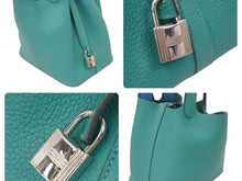 Load image into Gallery viewer, 新品同様 HERMES エルメス ピコタンロック エクラ PM 18 トリヨンクレマンス ヴェールヴェロン×青 D刻印 中古 46163