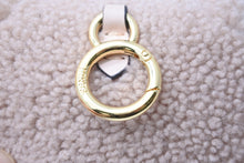 画像をギャラリービューアに読み込む, FENDI フェンディ ショルダーバッグ 7AR844 ナノバゲット ベージュ ゴールド金具 ショルダーストラップ付 美品 中古品 46263