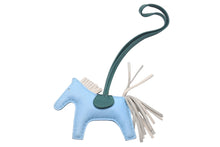 Load image into Gallery viewer, HERMES エルメス Rodeo Charm PM ロデオチャームPM アクセサリー アニオン コットン ブルー グレー カーキ 美品 中古 46551