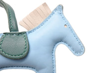 Load image into Gallery viewer, HERMES エルメス Rodeo Charm PM ロデオチャームPM アクセサリー アニオン コットン ブルー グレー カーキ 美品 中古 46551