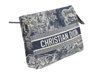Load image into Gallery viewer, 新品同様 Christian Dior クリスチャンディオール トラベル スモール ジップ ポーチ ネイビー ロゴ 総柄 S5567OTEU M928 中古 46574