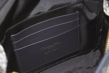 Load image into Gallery viewer, 新品同様 Christian Dior クリスチャンディオール トラベル スモール ジップ ポーチ ネイビー ロゴ 総柄 S5567OTEU M928 中古 46574