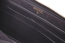 画像をギャラリービューアに読み込む, CHANEL シャネル 財布 長財布 スワロフスキー 22番 2016年 ココマークブラック ゴールド金具 美品 中古 46661