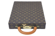 Load image into Gallery viewer, 激レア LOUIS VUITTON ルイヴィトン ヴィンテージ アタッシュケース 縦型 モノグラム ダイヤル式 072で開錠 美品 中古 46757