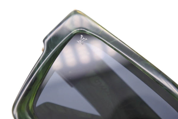 新品同様 LOUIS VUITTON ルイヴィトン サングラス ミリオネア Z1167E 限定 眼鏡 メガネ グリーン アクセサリー 中古 46778
