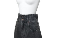 Load image into Gallery viewer, CELINE セリーヌ ハイウエスト ジャンボジーンズ チャコールウォッシュデニム エディ期 2N636947F ブラック 25 美品 中古 47141