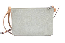 Load image into Gallery viewer, CELINE セリーヌ ショルダーバッグ Cマカダム柄 スエード レザー アイボリー ライトブラウン 良品 中古 47296