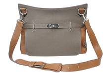 Load image into Gallery viewer, エルメス HERMES ジプシエール34 □P刻 エトゥープ ゴールド シルバー金具 ショルダーバッグ 良品 中古 47848