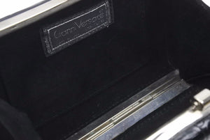 VERSACE ヴェルサーチ クラッチバッグ ポーチ クロコ柄 がま口 レザー ブラック シルバー金具 レディース 保存袋有 良品 中古 47891