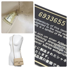 Load image into Gallery viewer, CHANEL シャネル チェーンショルダーバッグ ココマーク マトラッセ 6番台 2000年 A01115 ベージュ シルバー 美品 中古 48400