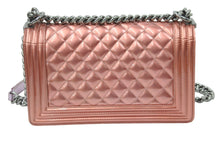 Load image into Gallery viewer, CHANEL シャネル ショルダーバッグ ボーイシャネル 19番台 ピンク パープル パテント 美品 中古 48409