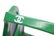 Load image into Gallery viewer, 新品同様 CHANEL PHARRELL シャネル ファレル サングラス カプセルコレクション 19ss round sunglasses グリーン 中古 48505