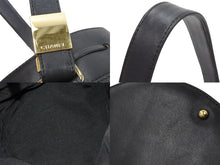 Load image into Gallery viewer, CHANEL シャネル チョコバー ショルダーバッグ 7番台 筒型 ラムスキン バケツ ブラック 鞄 ココマーク ロゴ 美品 中古 48751