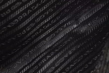 Load image into Gallery viewer, PRADA プラダ 斜め掛けショルダーバッグ フラット メッセンジャーバッグ VA053M シルバー金具 良品 中古 48910