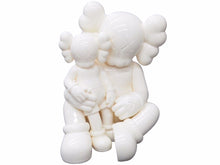 画像をギャラリービューアに読み込む, 未使用 KAWS カウズ KAWS HOLIDAY CHANGBAI MOUNTAIN FIGURE "Snowy White" KW-0146 ホワイト 中古 48926