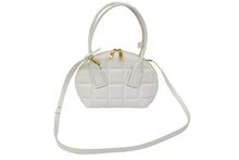 Load image into Gallery viewer, ボッテガヴェネタ BOTTEGA VENETA BVスワープ ハンドバッグ ブランド レザー 592858 ホワイト 美品 中古 48941