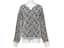 画像をギャラリービューアに読み込む, CHANEL シャネル 19AW 総柄 ニット ホワイト ブラック ロゴ セーター ジップ P61951K47642 サイズ38 美品 中古 49397