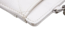 画像をギャラリービューアに読み込む, CHANEL シャネル 20クルーズ クラシックチェーンカードケース チェーン付パスケース AP1044 ライトベージュ 美品 中古 49427