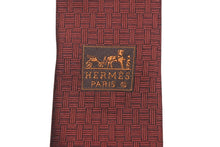 Load image into Gallery viewer, HERMES エルメス ネクタイ ボウタイ 蝶ネクタイ 蛇柄 シルク ワインレッド 429070T 美品 中古 49562