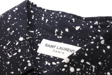 Load image into Gallery viewer, 極美品 SAINT LAURENT サンローラン 長袖シャツ 395263 スプラッターシャツ ブラック レーヨン サイズ40 中古 49594