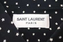 Load image into Gallery viewer, 極美品 SAINT LAURENT サンローラン 長袖シャツ 376916 メンズ 星柄 シルク100％ ブラック サイズ40 中古 49617