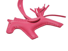 Load image into Gallery viewer, HERMES エルメス ロデオPM チャーム アニョーミロ ローズメキシコ バッグアクセサリー ブランドファッション雑貨 美品 中古 49763