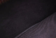 画像をギャラリービューアに読み込む, GUCCI グッチ 二つ折り財布 クイーン マーガレット ビー コンパクトウォレット 赤 476072 美品 中古 49857