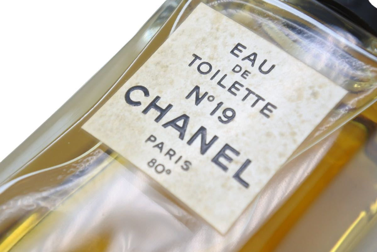 未使用 CHANEL シャネル EAU DE TOILETTE N°19 香水 フレグランス 雑貨