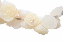Load image into Gallery viewer, CHANEL シャネル ネックレス・チョーカー 薔薇 ココマーク プラスチック 02P刻印 イエロー ゴールド金具 レディース 美品 中古50168