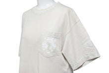 画像をギャラリービューアに読み込む, CHROME HEARTS クロムハーツ 半袖Ｔシャツ ボルドー ダガー 首ロゴ コットン ベージュ サイズM 美品 中古 50286