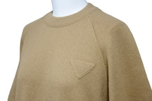 Load image into Gallery viewer, PRADA プラダ ニット Tシャツ トップス トライアングルロゴ P24ZOLS2011RNG イタリア カシミヤ ブラウン サイズ36 美品 中古 50497