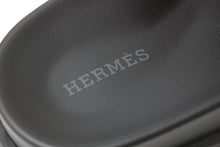 Load image into Gallery viewer, 新品未使用品 HERMES エルメス サンダル オープントゥ ラバーソール アンピール RG221075Z スエード ケリーバックル 中古 50618