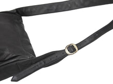 Load image into Gallery viewer, CHROME HEARTS クロムハーツ メッセンジャーバッグ MAIL LIP TANG リップタン ブラック シルバー ブラック レザー 美品 中古 50753