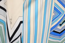 Load image into Gallery viewer, 新品未使用 EMILIOPUCCI エミリオプッチ ブラウス 82RN11 イタリア製 レーヨン ブルー カーキ アイボリー ブラック サイズ44 50852