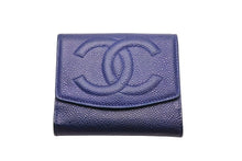 画像をギャラリービューアに読み込む, CHANEL シャネル キャビアスキン4055304 財布 ２つ折り財布 ブルー系 ココマーク 箱付き ギャランティーカード 中古 51044